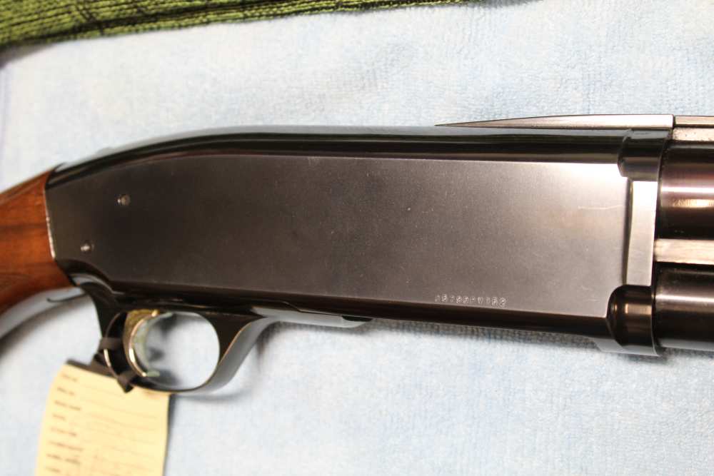 Browning BPS Field Deluxe pump action, Vent Rib, 12 Gauge, 28-inch barrel-img-5