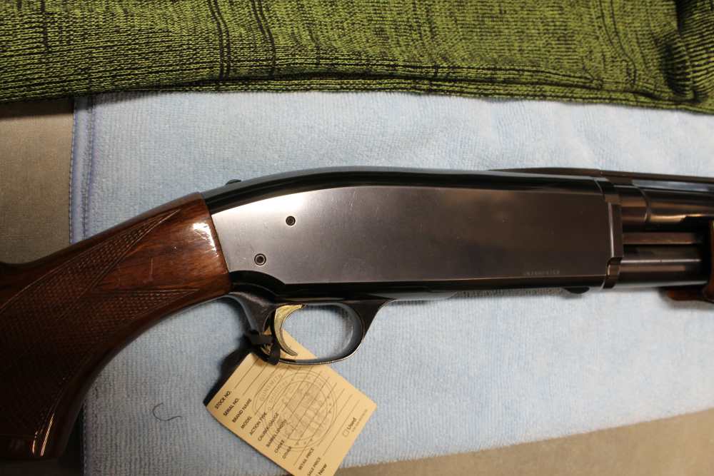 Browning BPS Field Deluxe pump action, Vent Rib, 12 Gauge, 28-inch barrel-img-4