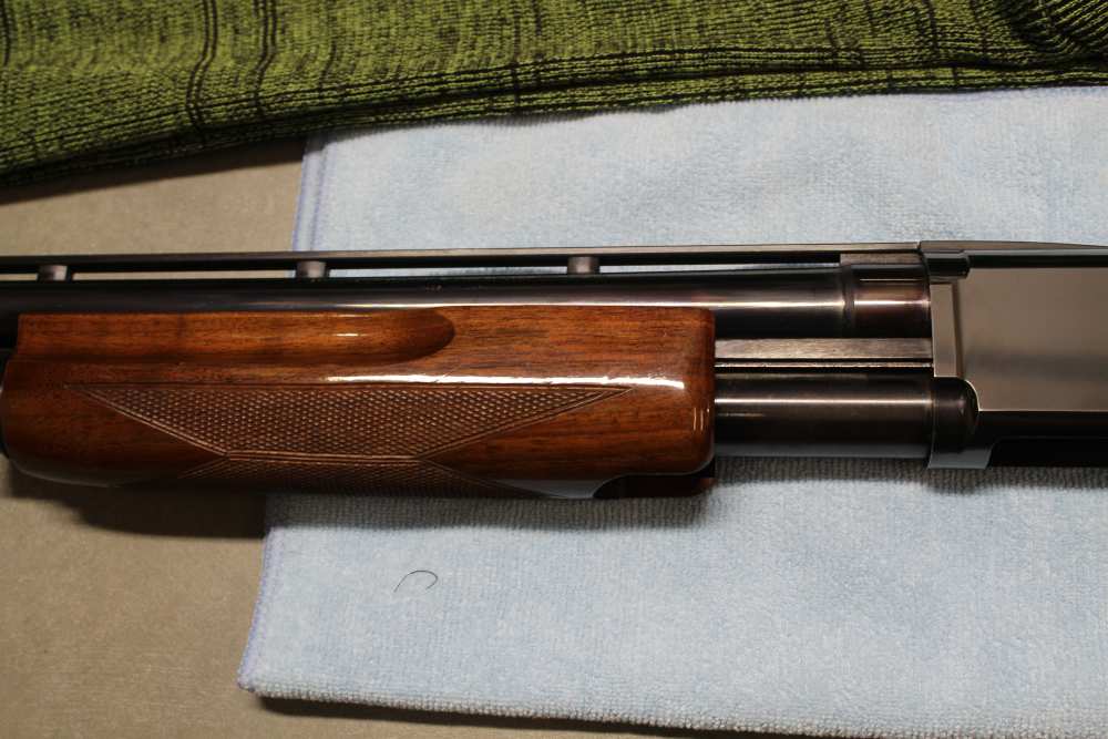 Browning BPS Field Deluxe pump action, Vent Rib, 12 Gauge, 28-inch barrel-img-27