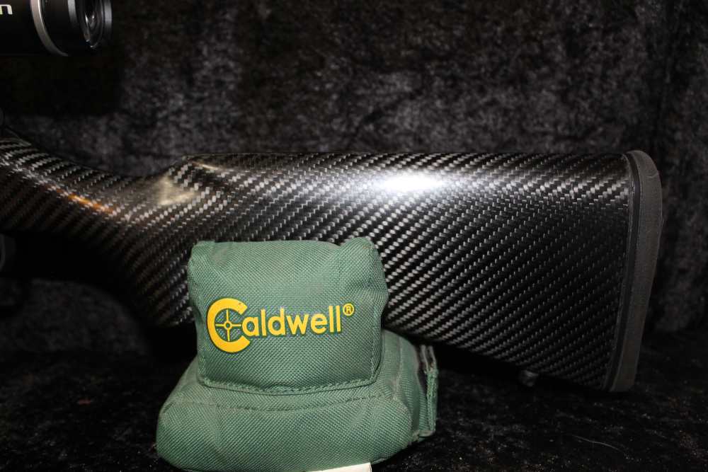 HOWA 1500 7MM-08 RIFLE WITH RITON SCOPE 3-15X44 CARBON FIBER STOCK-img-1