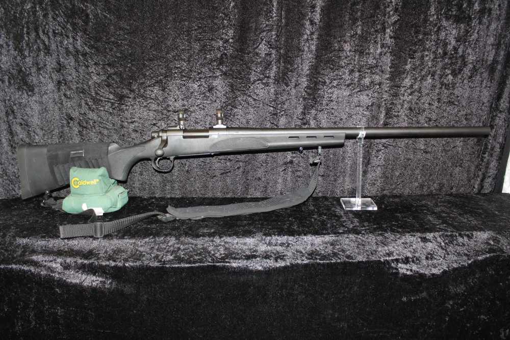 REMINGTON 700 .243 WIN Heavy Barrel, Rings and Sling-img-0