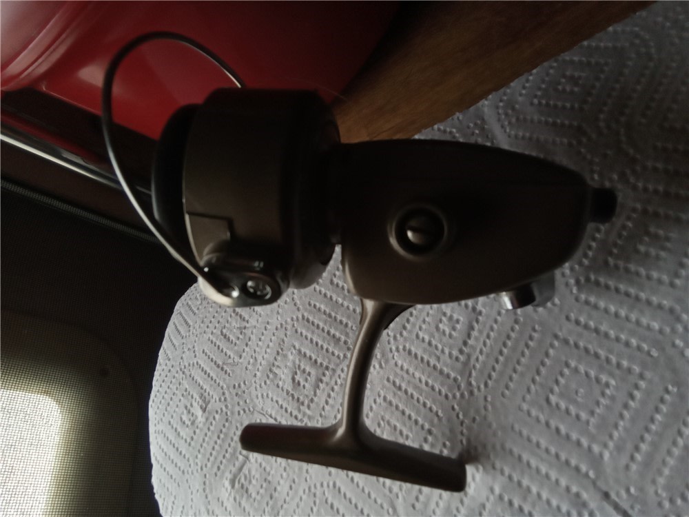 2 Fishing Reels-1 open face & 1 closed face-both vintage-img-7