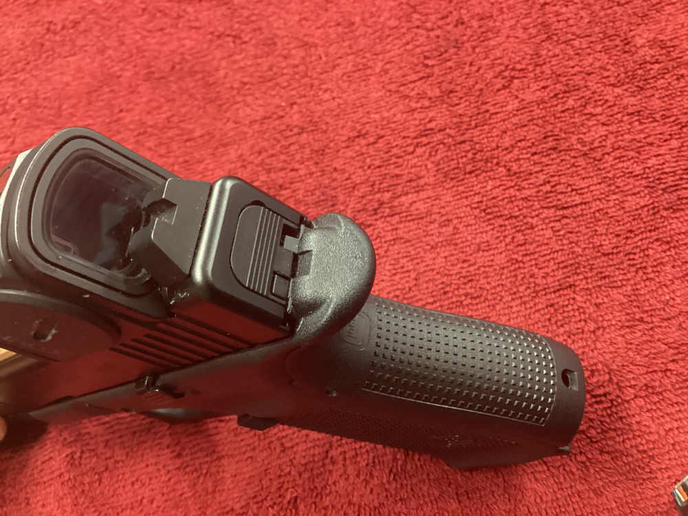 Glock 19 Gen 5 9MM + Aimpoint ACRO P-2 3.5MOA Threaded Barrel Bronze +2Mags-img-8