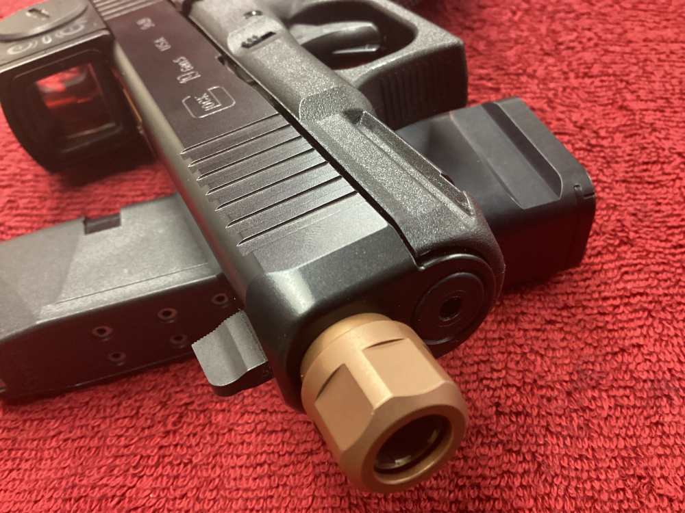 Glock 19 Gen 5 9MM + Aimpoint ACRO P-2 3.5MOA Threaded Barrel Bronze +2Mags-img-9