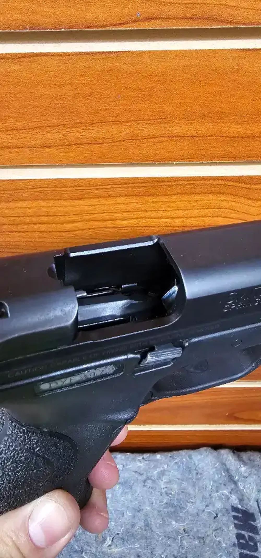 SMITH & WESSON M&P 40 PRO SERIES-img-4