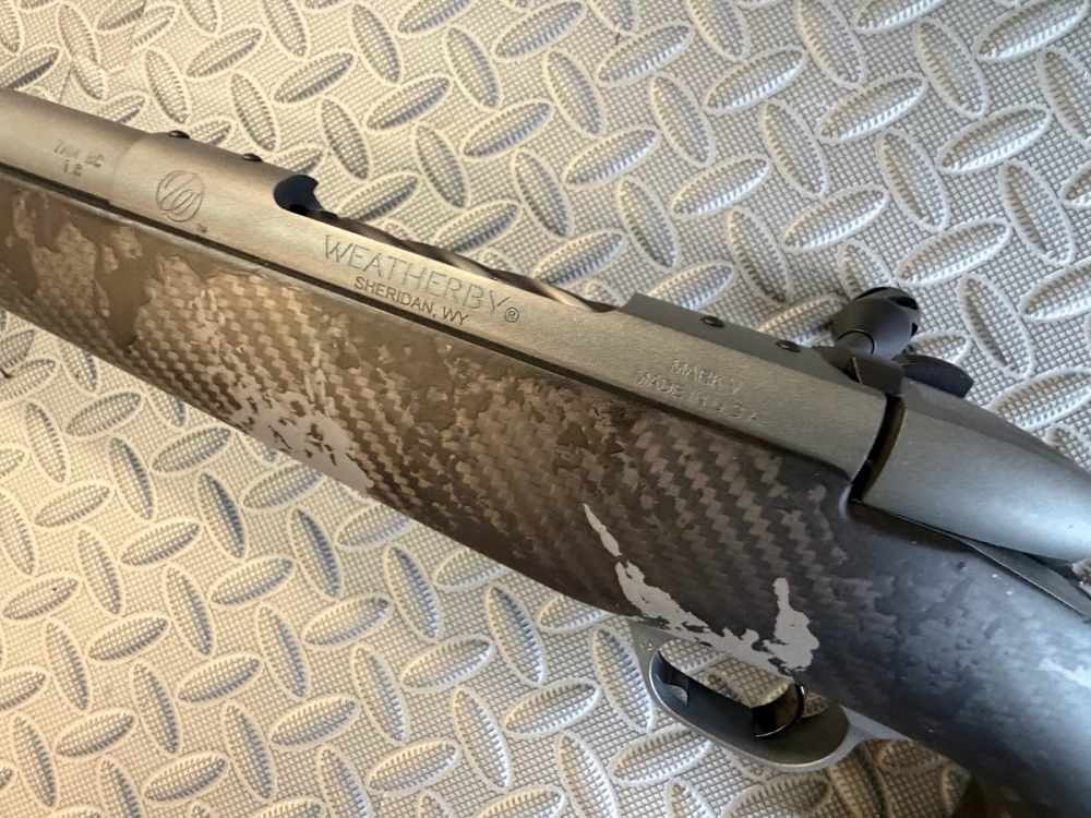 Weatherby Mark V Live Wild Carbon in 7mm Backcountry-img-4