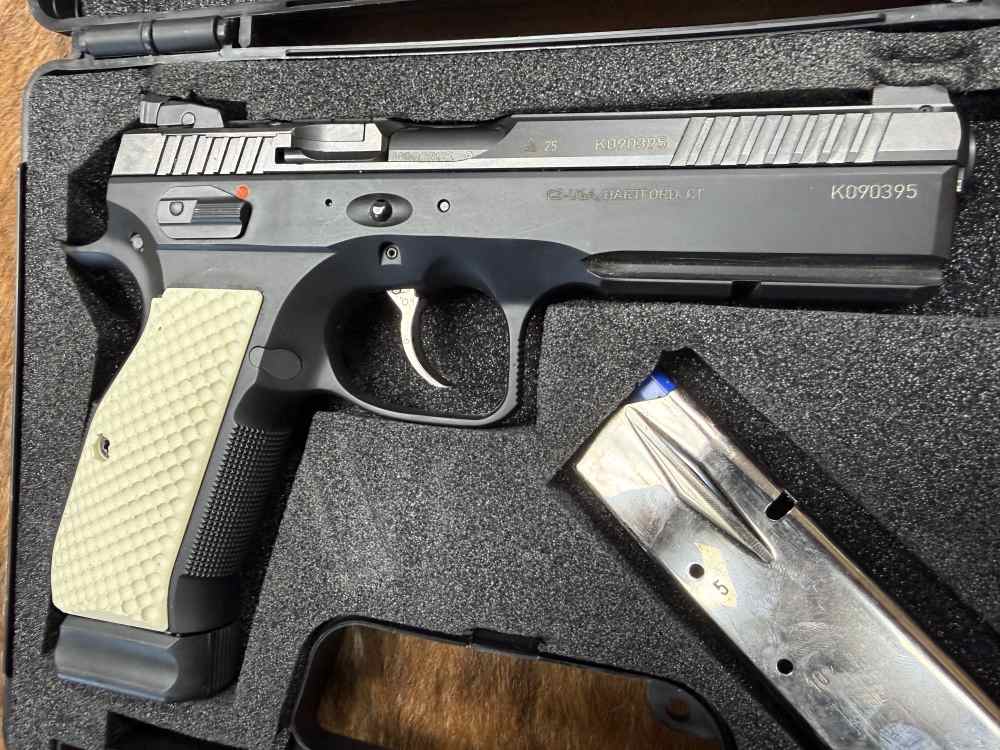 CZ SHADOW 2 MINT! 9MM PENNY AUCTION! -img-1