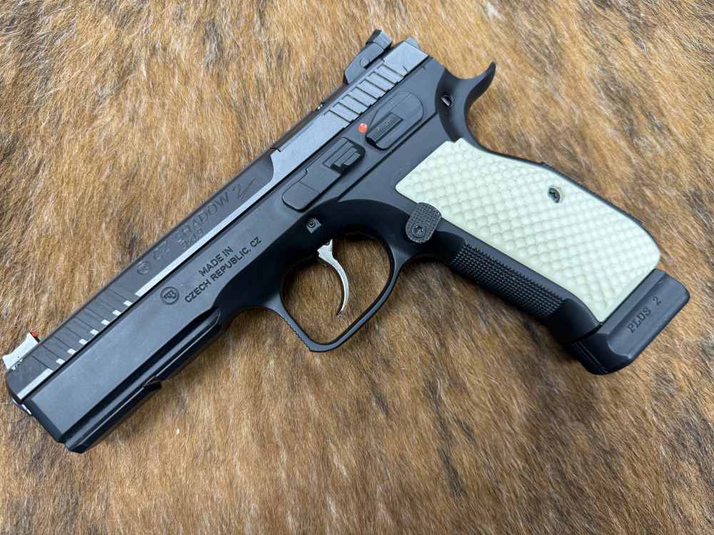CZ SHADOW 2 MINT! 9MM PENNY AUCTION! -img-3