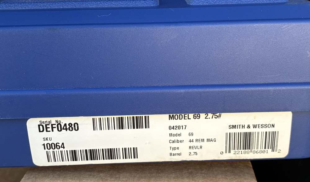 Smith & Wesson Model 69 Combat Magnum 44 Mag 2 3/4" Barrel Round Butt W/Box-img-3