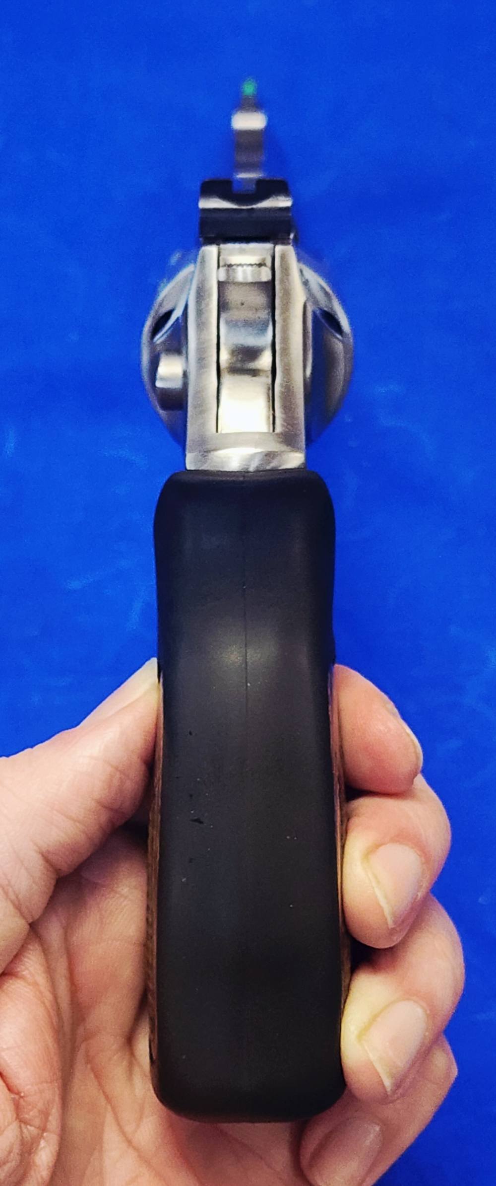 NEAR-MINT RUGER SP101 .357 MAG 4" STAINLESS W/CASE & XTRA GRIP-img-4