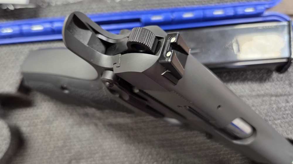 PRE-OWNED - Girsan MCP35 PI MATCH 9mm SAO 393442 Sig Dark Grey + 2 MAGS-img-11