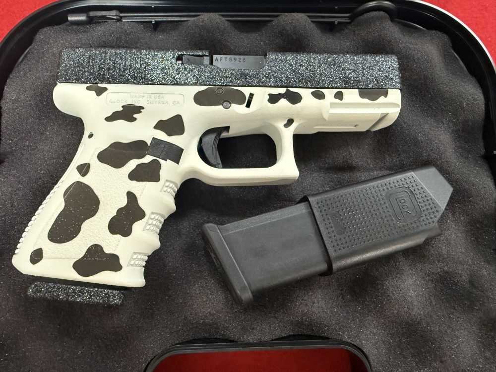 Glock Model 23 G23 Gen 3 40 S&W COW Print Glitter Gunz Brand New-img-0