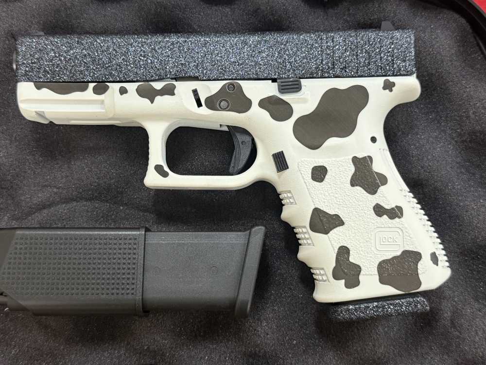 Glock Model 23 G23 Gen 3 40 S&W COW Print Glitter Gunz Brand New-img-3