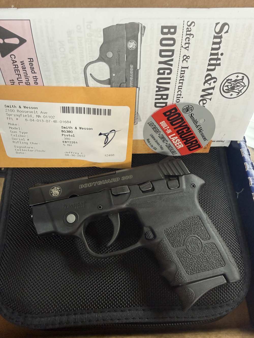 Smith & Wesson S&W Bodyguard 380 w/Laser & Box, Case, Manual, Lock -img-0
