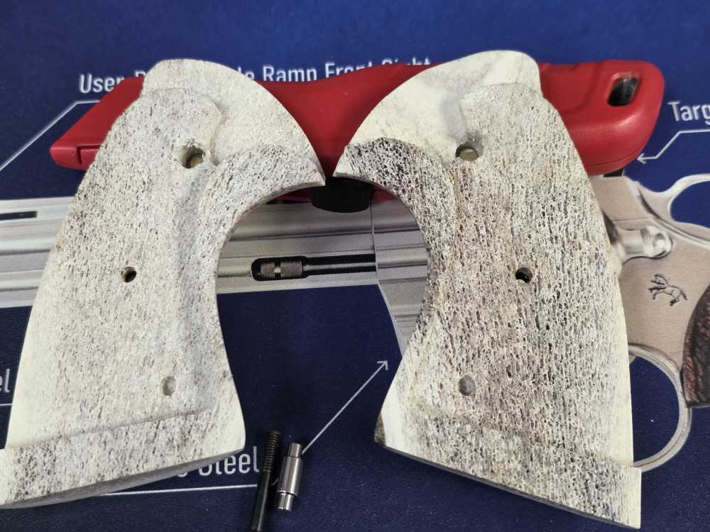 COLT PYTHON GENUINE ELK STAG GRIPS SILVER ANNIVERSARY MEDALLIONS  NIB-img-5