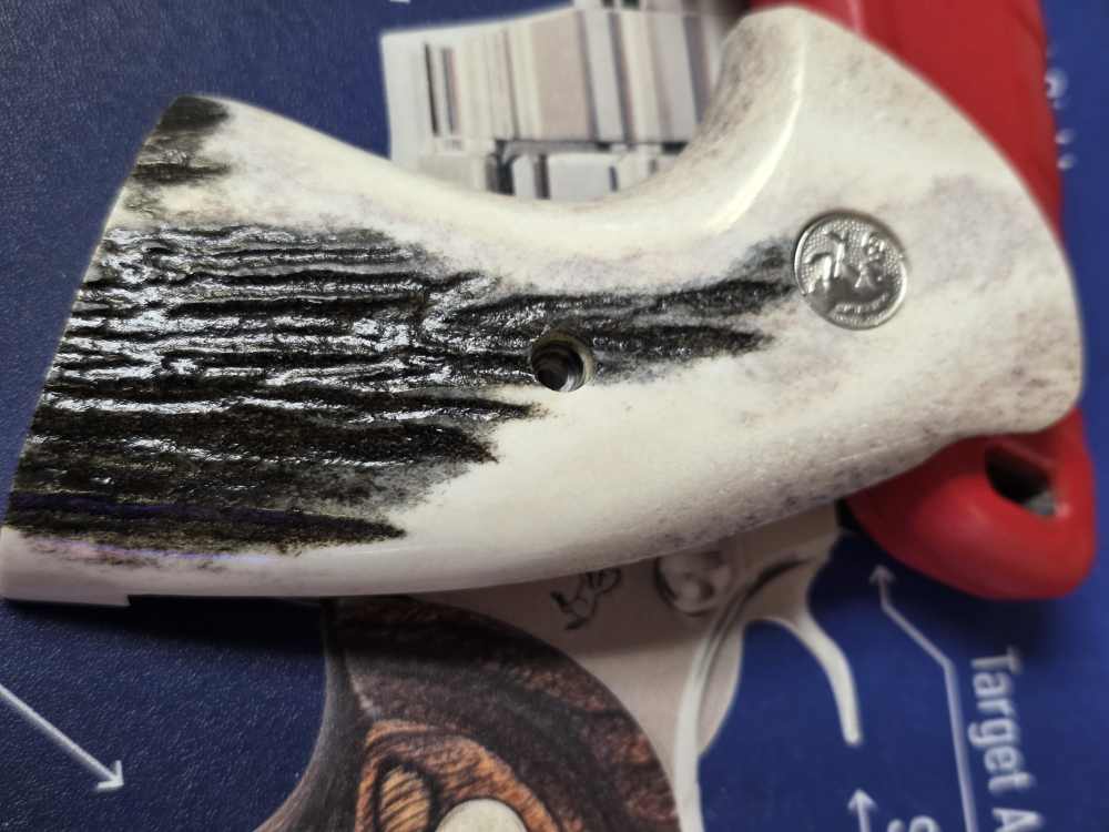 COLT PYTHON GENUINE ELK STAG GRIPS SILVER ANNIVERSARY MEDALLIONS  NIB-img-3