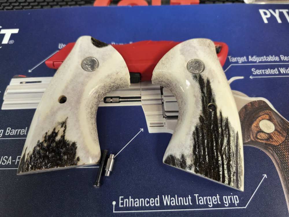 COLT PYTHON GENUINE ELK STAG GRIPS SILVER ANNIVERSARY MEDALLIONS  NIB-img-0