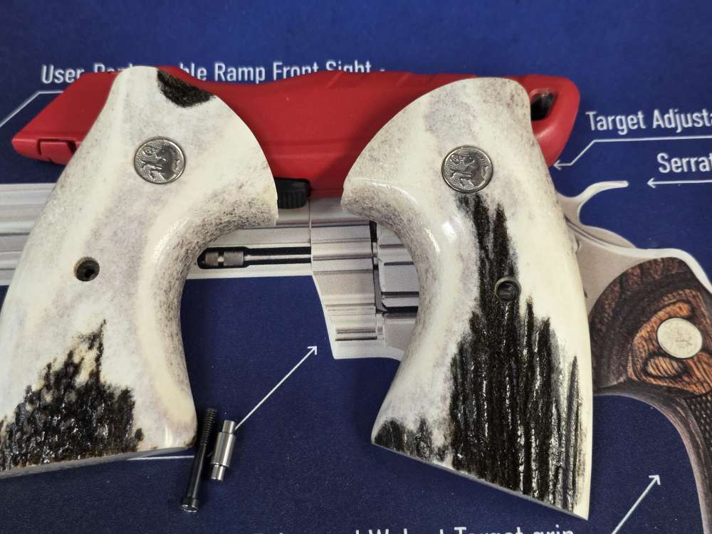 COLT PYTHON GENUINE ELK STAG GRIPS SILVER ANNIVERSARY MEDALLIONS  NIB-img-2