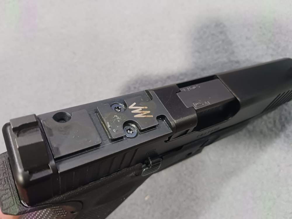 GLOCK 47 MOS 9MM 2-17RD MAGS AIMPOINT ACRO PLATE SEMI AUTO PISTOL USED-img-7
