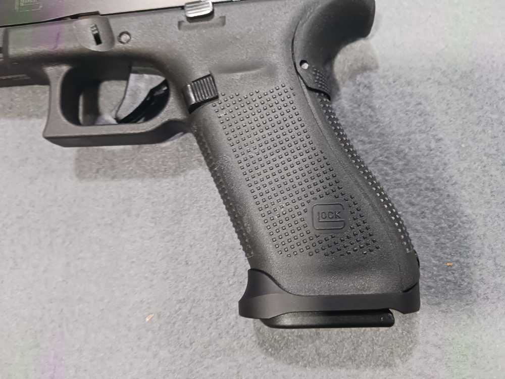 GLOCK 47 MOS 9MM 2-17RD MAGS AIMPOINT ACRO PLATE SEMI AUTO PISTOL USED-img-5