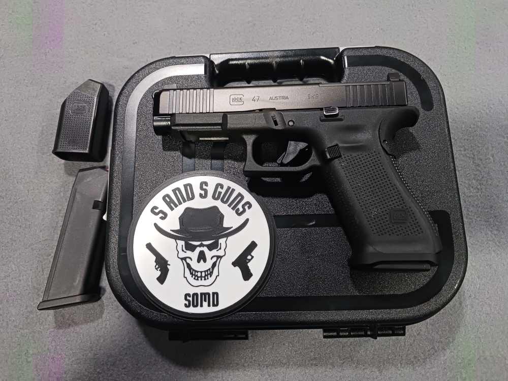 GLOCK 47 MOS 9MM 2-17RD MAGS AIMPOINT ACRO PLATE SEMI AUTO PISTOL USED-img-1