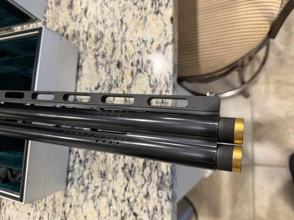Browning Citori 525 Sporting 12ga, adj comb, Briley tube set, Americase-img-9