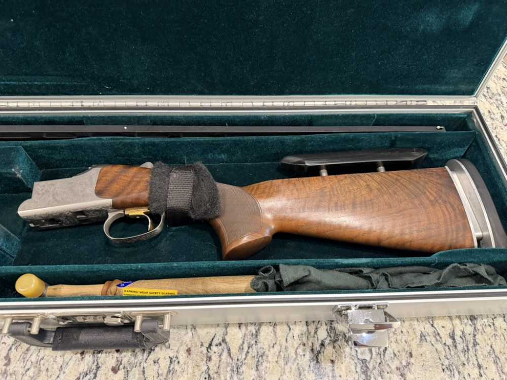 Browning Citori 525 Sporting 12ga, adj comb, Briley tube set, Americase-img-2