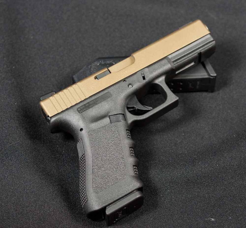 Glock 17 Spartan Burnt Bronze FXD 9mm Semi-Auto Pistol w/ (2) 17rd Mags NEW-img-0
