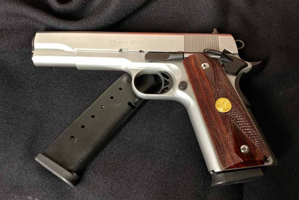 Para USA 1911 Expert .45 Auto w/ (2) 8rd Mags Wood Emblem Grips-img-0