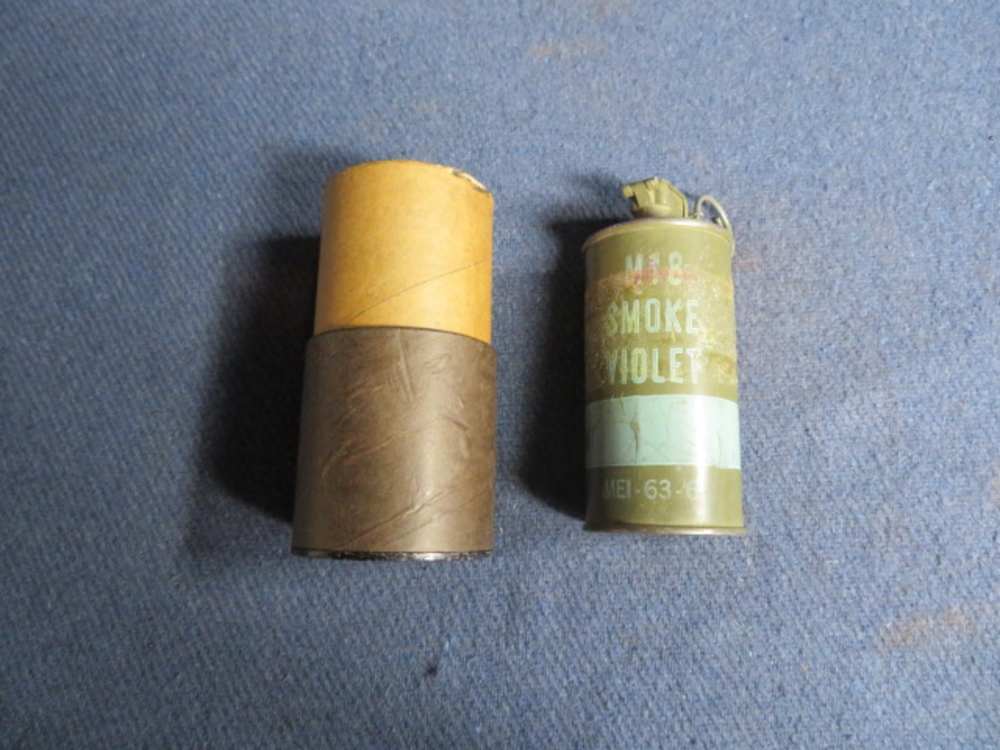 VIETNAM WAR US MILITARY M18 VIOLET SMOKE GRENADE-LIVE-img-0