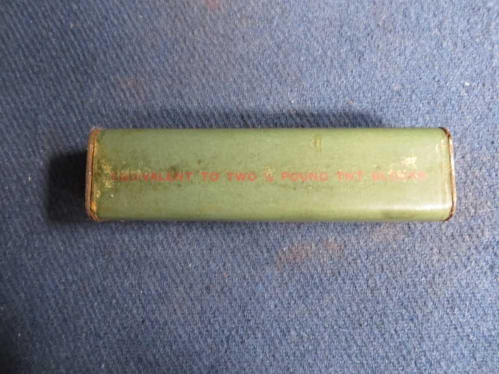 WWII US ARMY ENGINEERS TNT EXPLOSIVE 1-LB BLOCK-NICE LABEL-img-2