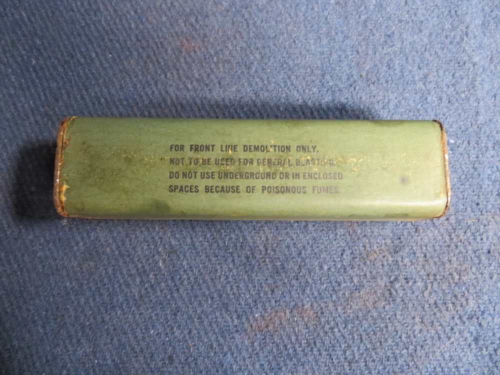 WWII US ARMY ENGINEERS TNT EXPLOSIVE 1-LB BLOCK-NICE LABEL-img-3