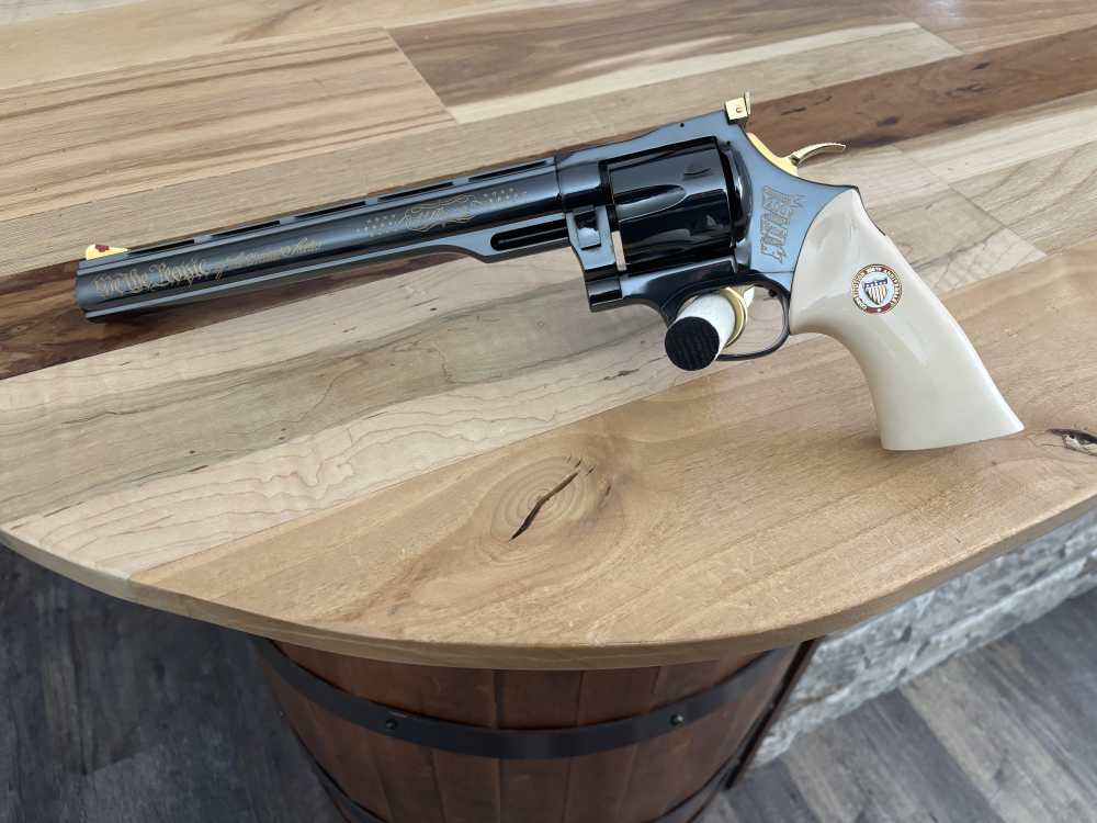 Dan Wesson 44 magnum CONSTITUTION USA 200th ENGRAVED limited edition 44 mag-img-3