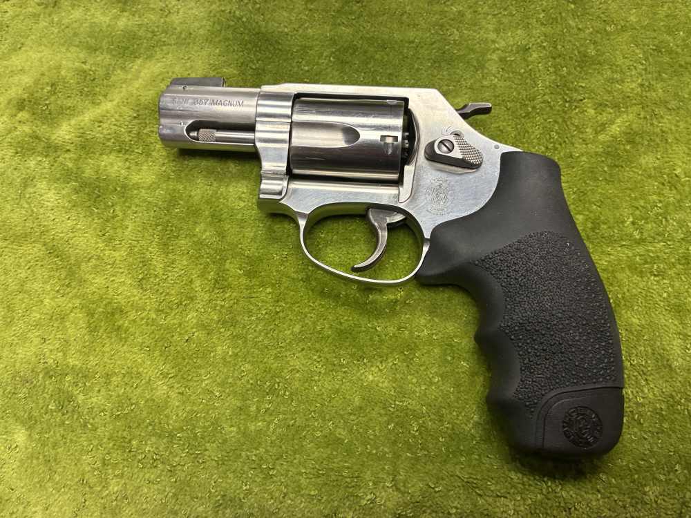 Smith & Wesson 60-14, 2”brl. 357 mag, Hogue grip night sight excond-img-1