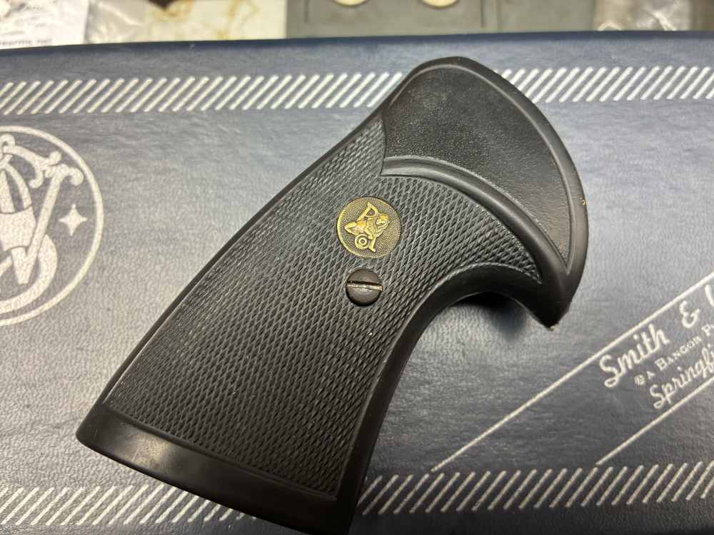 Smith & Wesson 66 Combat Magnum 357 mag, 4” barrel, Stnls  excond 1975-img-11