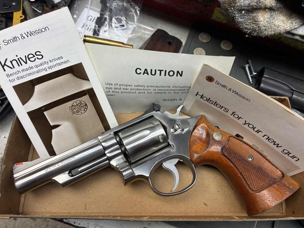 Smith & Wesson 66 Combat Magnum 357 mag, 4” barrel, Stnls  excond 1975-img-5