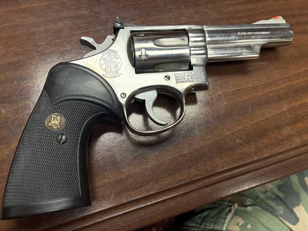 Smith & Wesson 66 Combat Magnum 357 mag, 4” barrel, Stnls  excond 1975-img-0