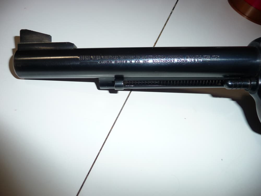 NEW MODEL RUGER BLACK HAWK IN A 6-1/2 " 41 REMINGTON MAGNUM-img-3
