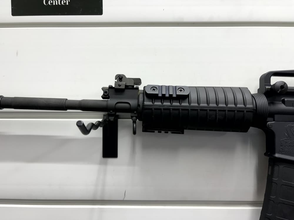 Bushmaster XM15-E2S with Brake, Rails and adj sights - make a bid!-img-9