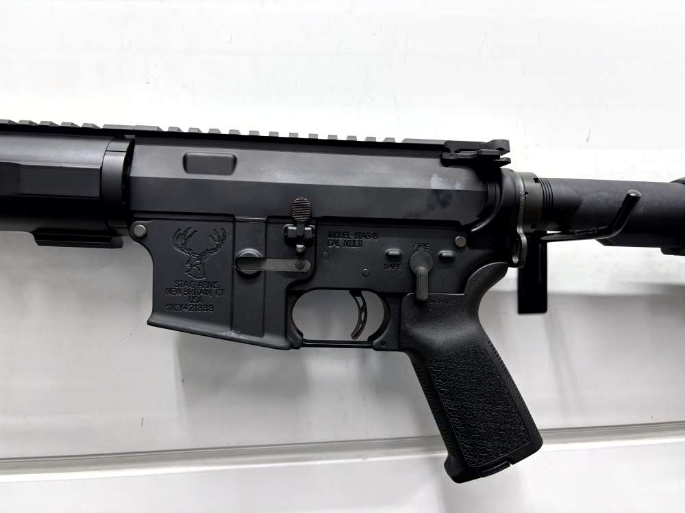 Stag-15 with custom barrel (Wylde .223) Very Good condition!-img-8