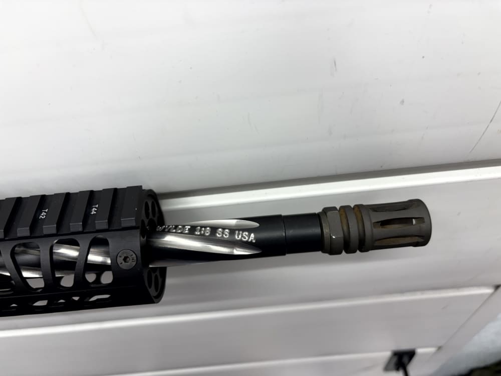 Stag-15 with custom barrel (Wylde .223) Very Good condition!-img-5