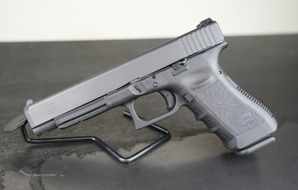 Glock 34 Gen 3  – Ported Barrel - OEM Case & Box - 2 Mags - New-img-2