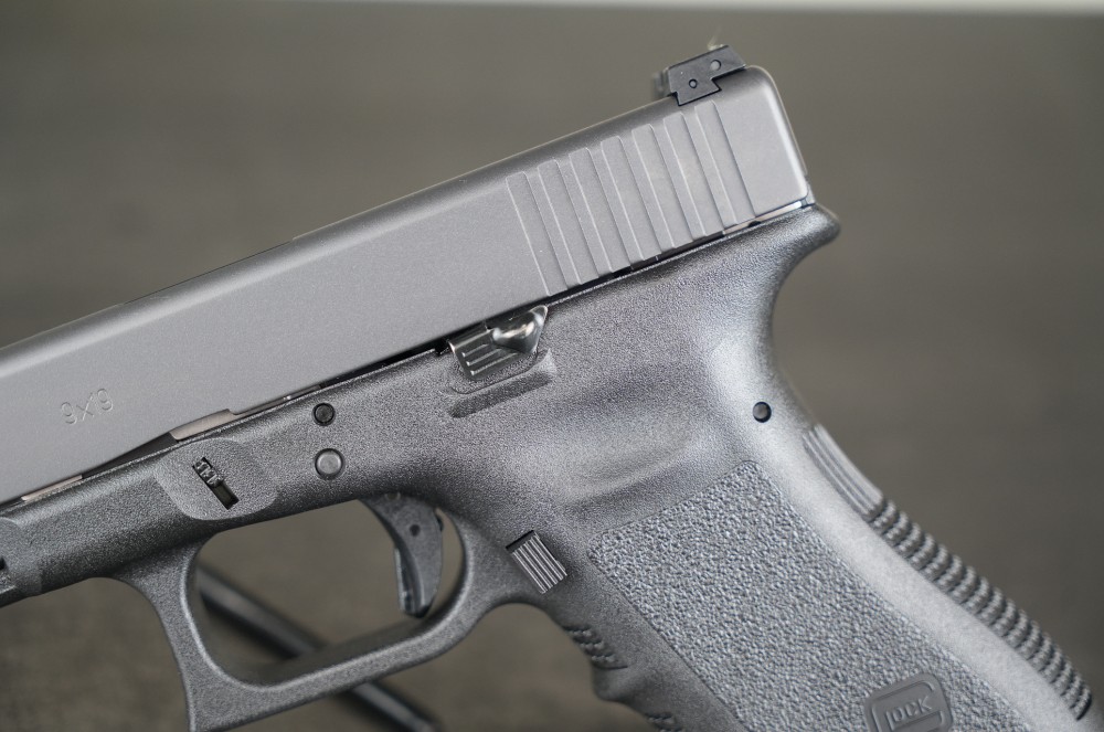 Glock 34 Gen 3  – Ported Barrel - OEM Case & Box - 2 Mags - New-img-4
