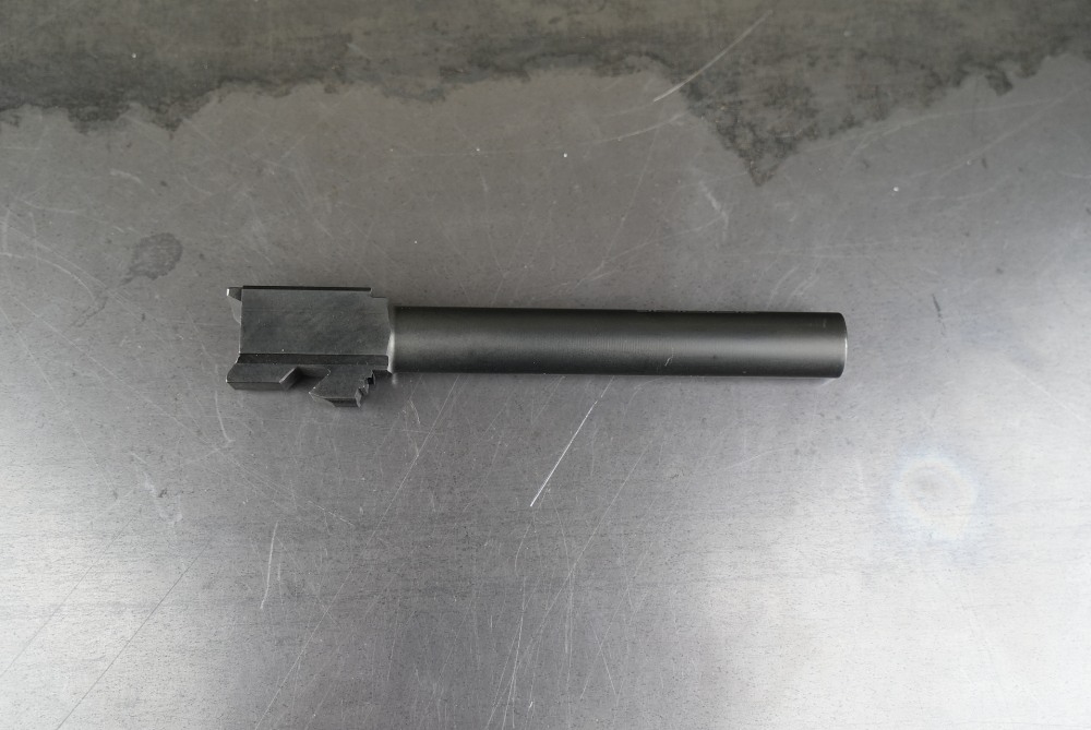 Glock 34 Gen 3  – Ported Barrel - OEM Case & Box - 2 Mags - New-img-27