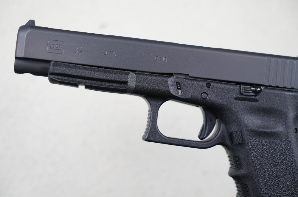 Glock 34 Gen 3  – Ported Barrel - OEM Case & Box - 2 Mags - New-img-15