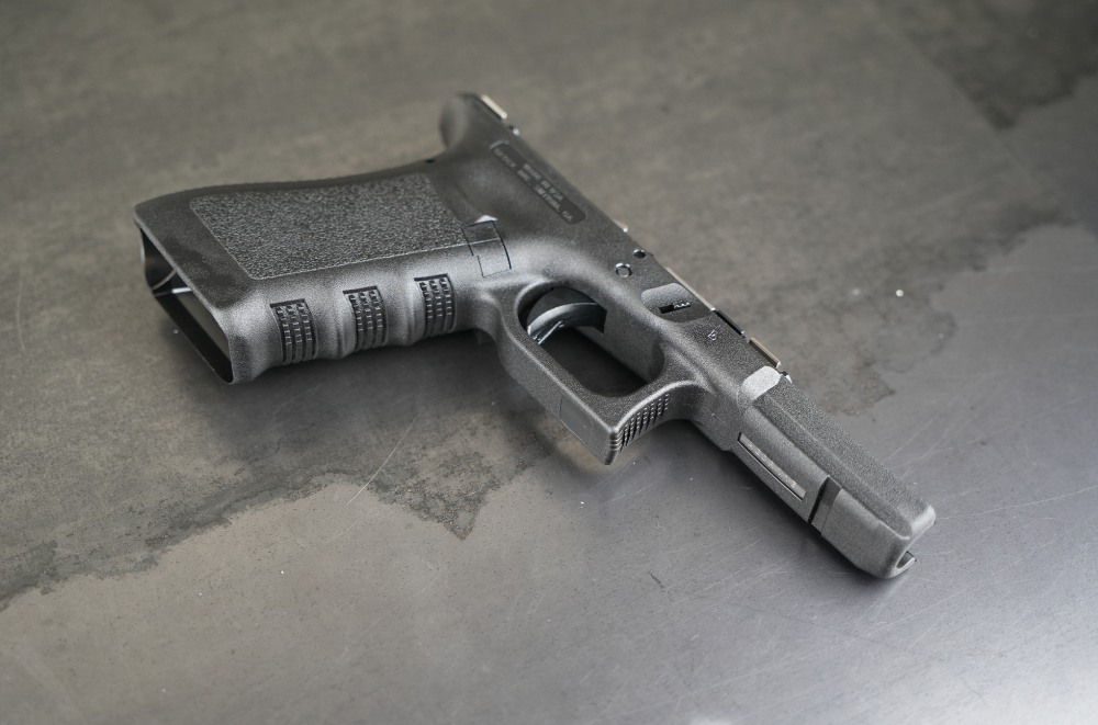 Glock 34 Gen 3  – Ported Barrel - OEM Case & Box - 2 Mags - New-img-25