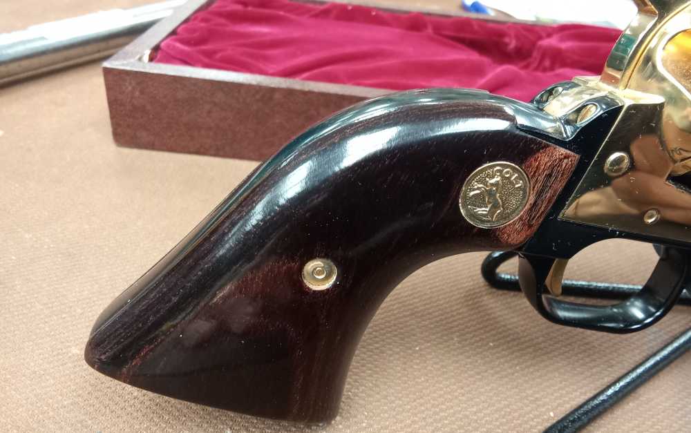 Colt Frontier Scout .22LR. Commemorative Revolver -img-2