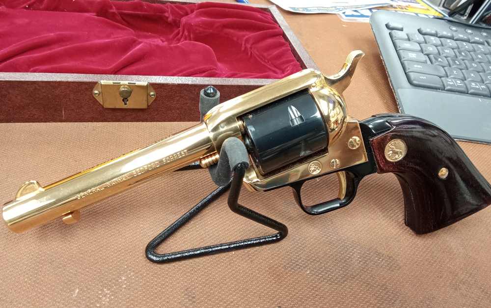 Colt Frontier Scout .22LR. Commemorative Revolver -img-8