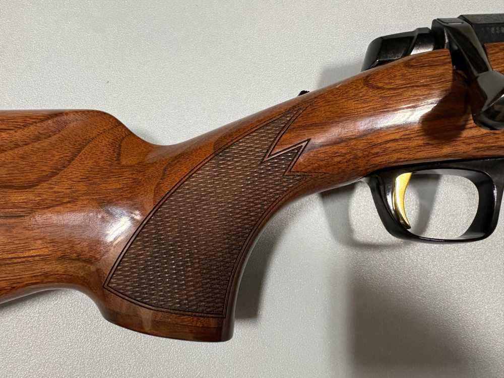 Browning X-Bolt 2 Medallion 300 Win Mag 26" Barrel 3+1-img-17