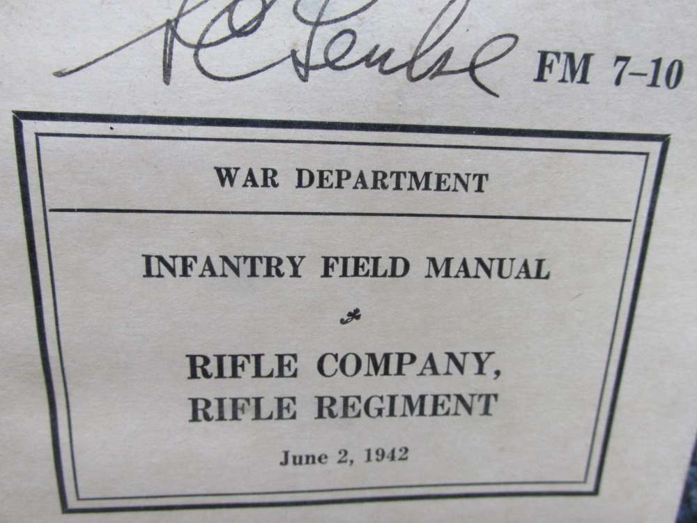 LOT OF 1941, 1942, 1943 AND 1961 U.S. ARMY MANUALS; RIFLE, ENGINEER & MORE-img-1